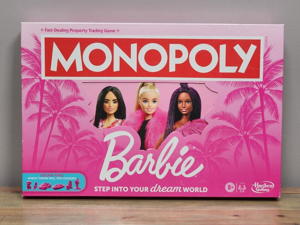 Hasbro Monopoly Barbie Edition